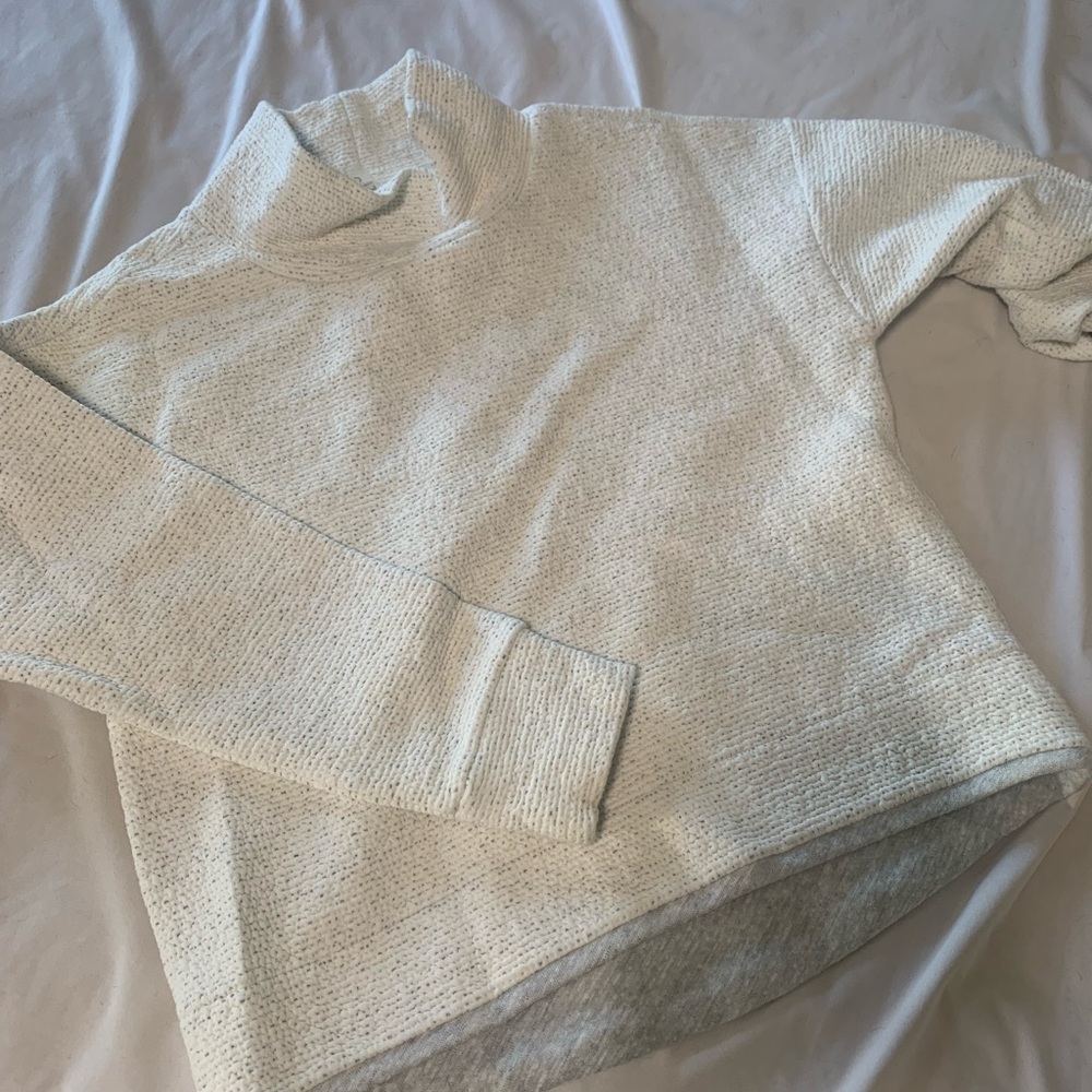 Calia by Carrie Underwood sweatshirt